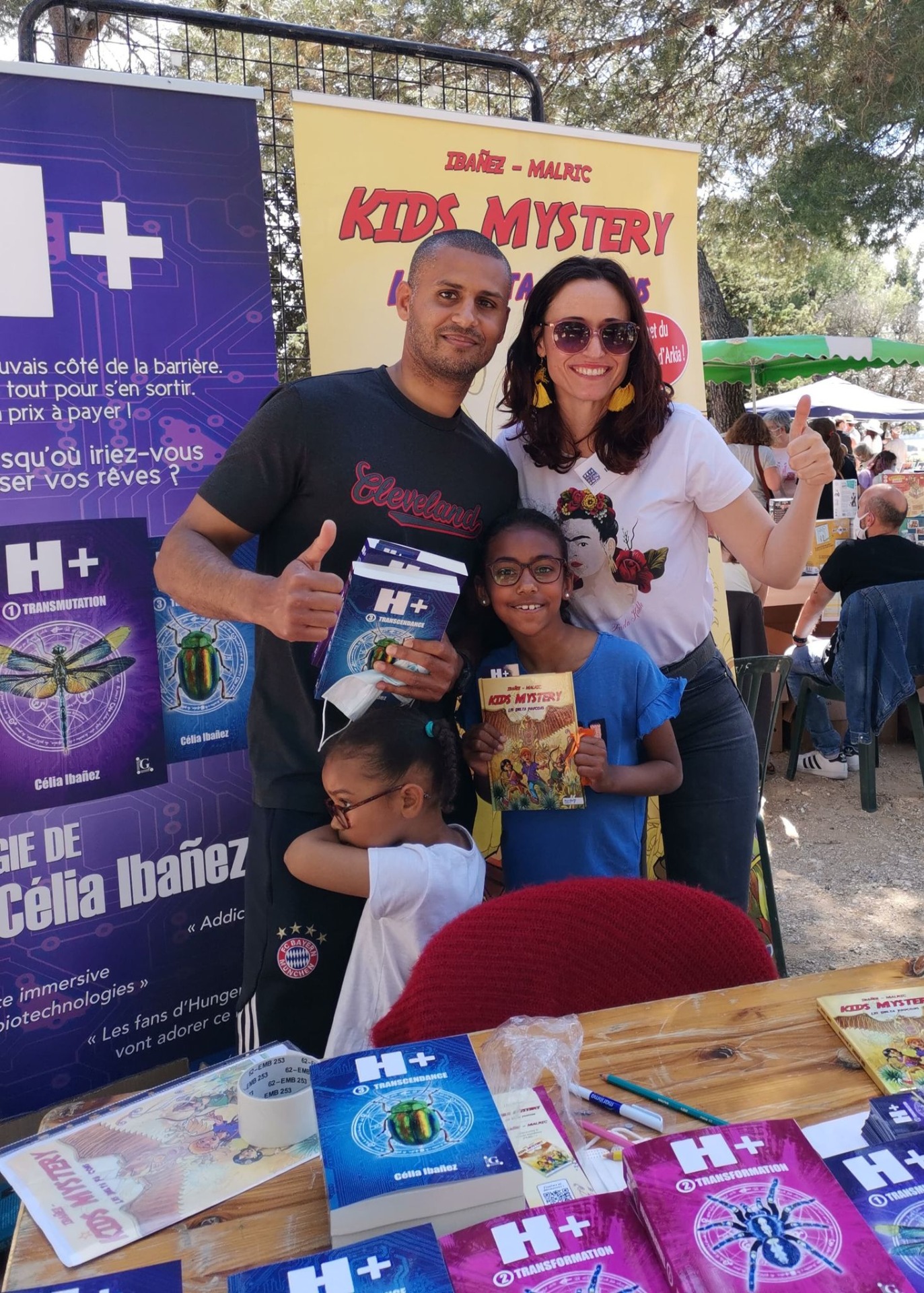 Alexandre, qui est aussi un artiste: il a fait plusieurs clips musicaux !