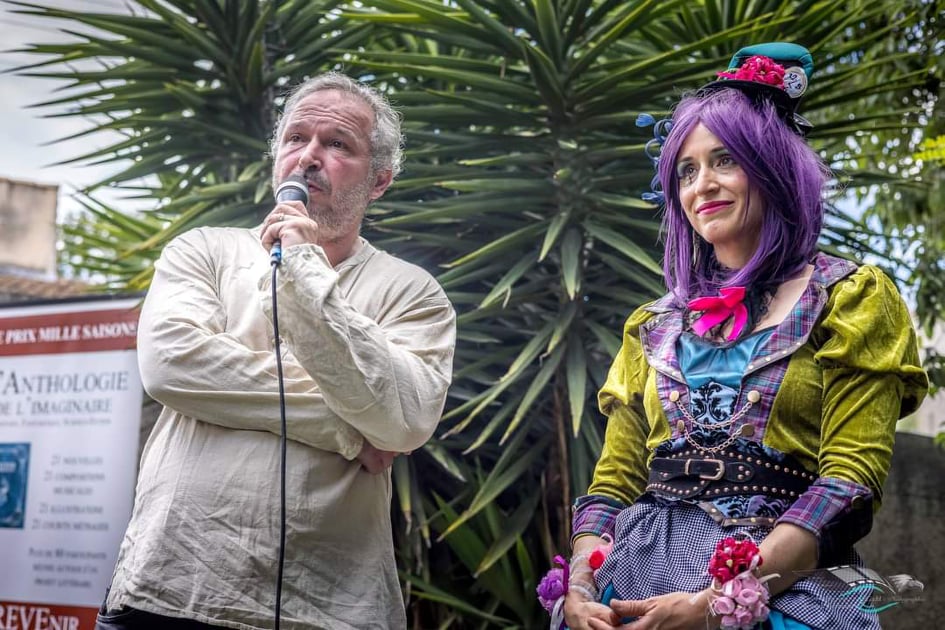 Olivier qui présente l'anthologie