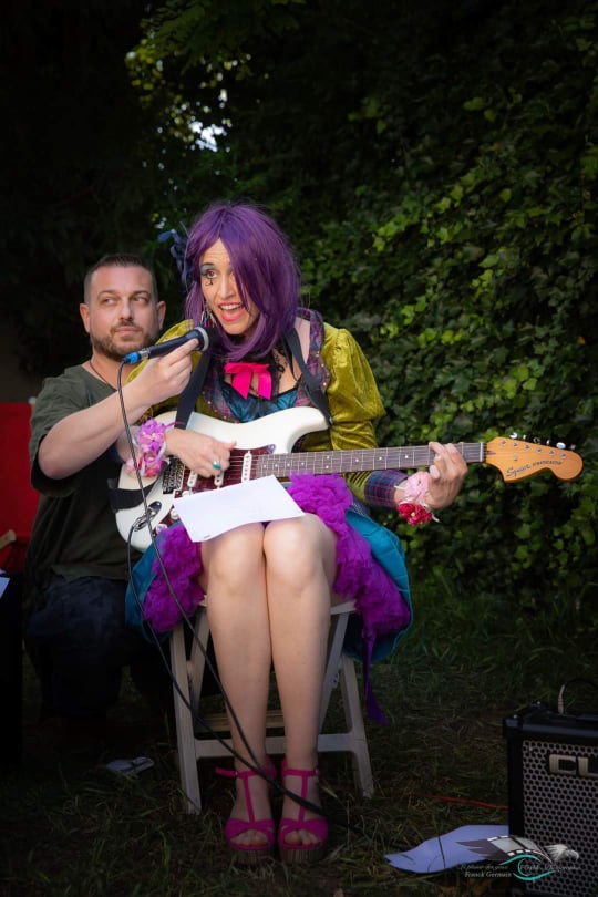 ©FG Michaël, porte-micro vivant